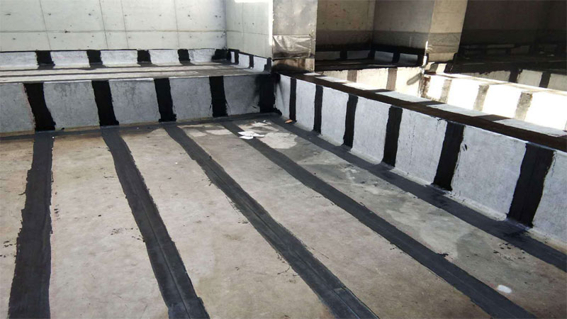 山東某工地加強層噴涂速凝手刷料預(yù)處理